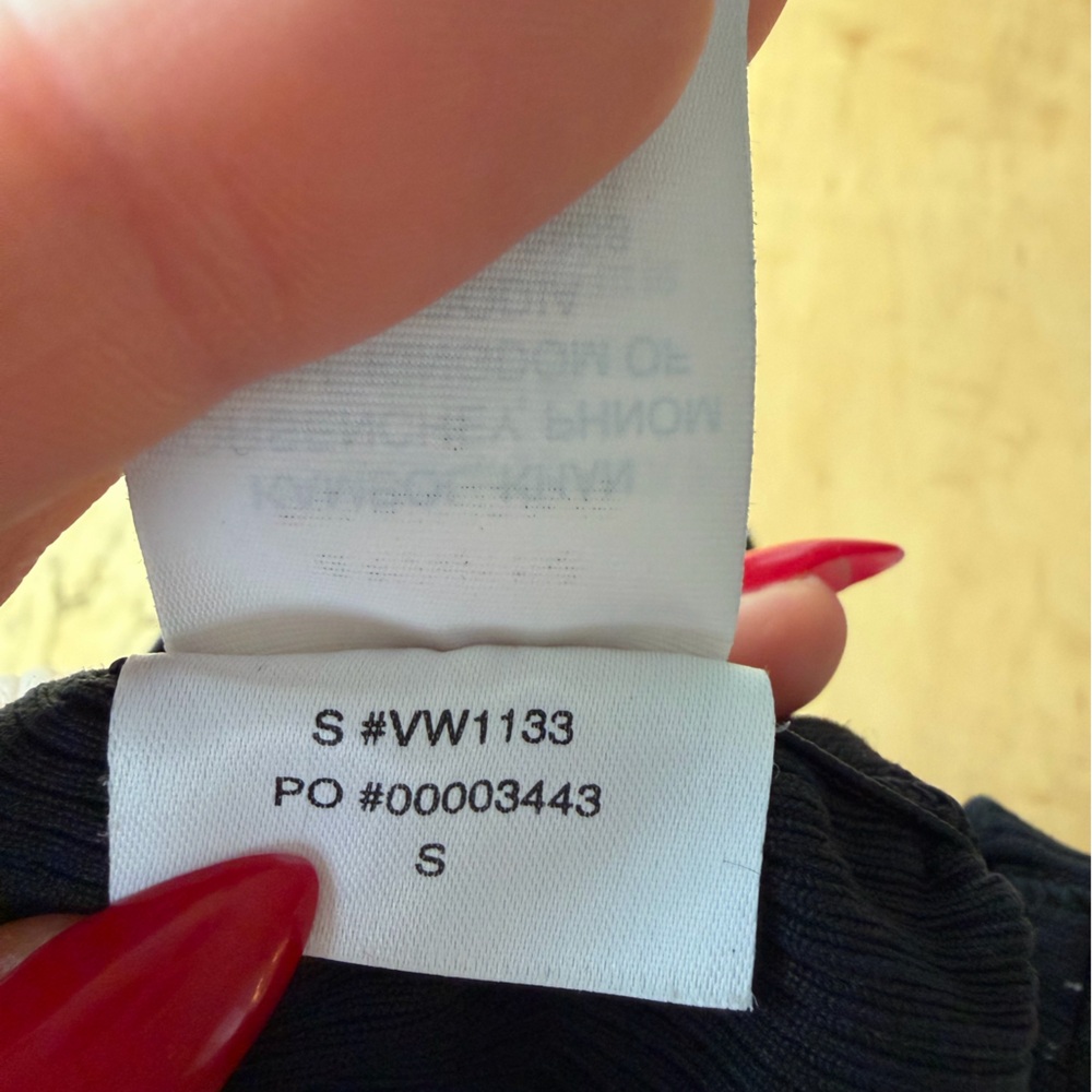 Vuori Women’s Black Ribbed Camisole tank - Picture 4 of 5